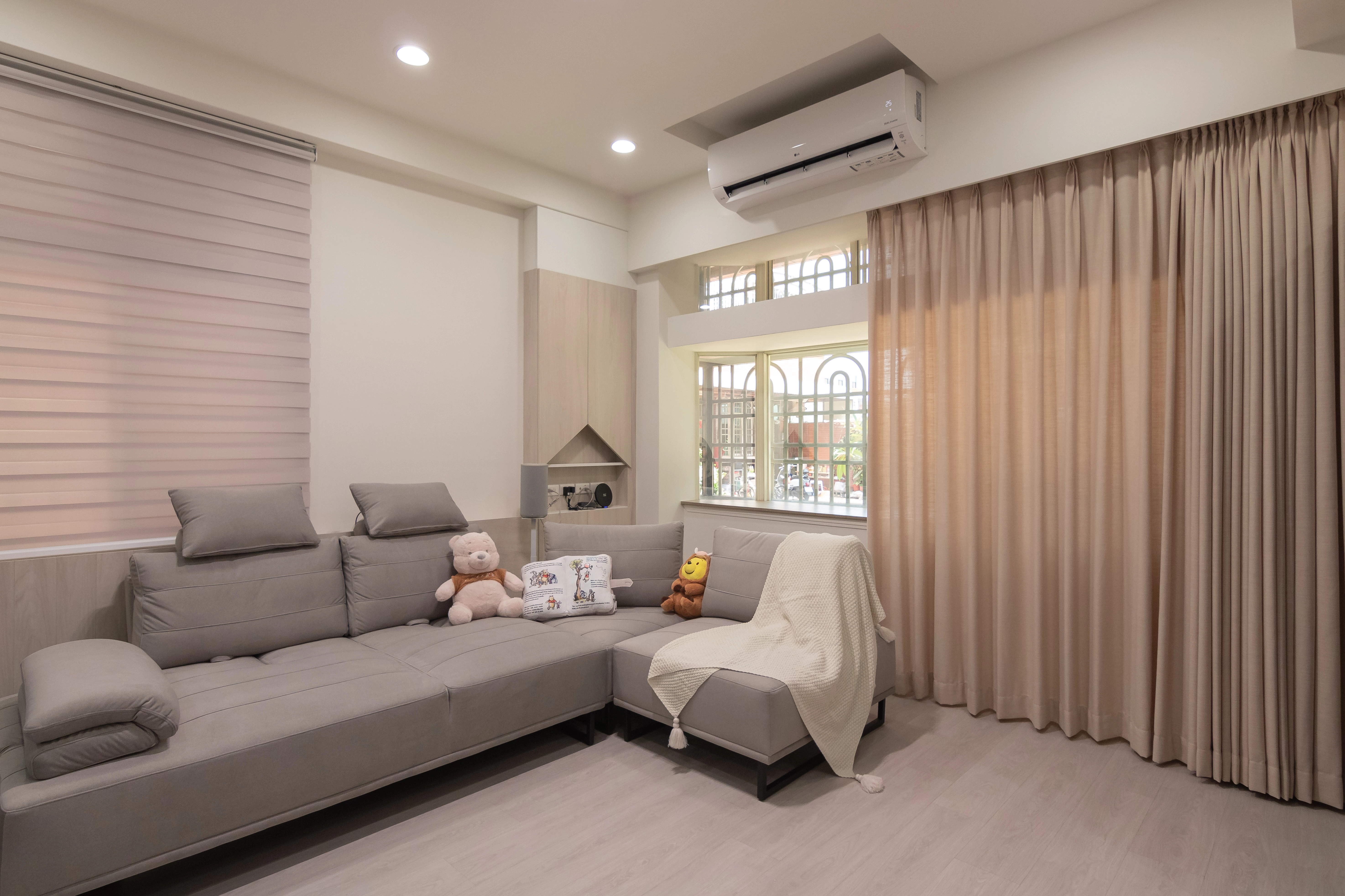 台南老屋翻新透天厝： 德盈設計規劃通風動線與沁涼色調，打造專屬避暑綠洲。