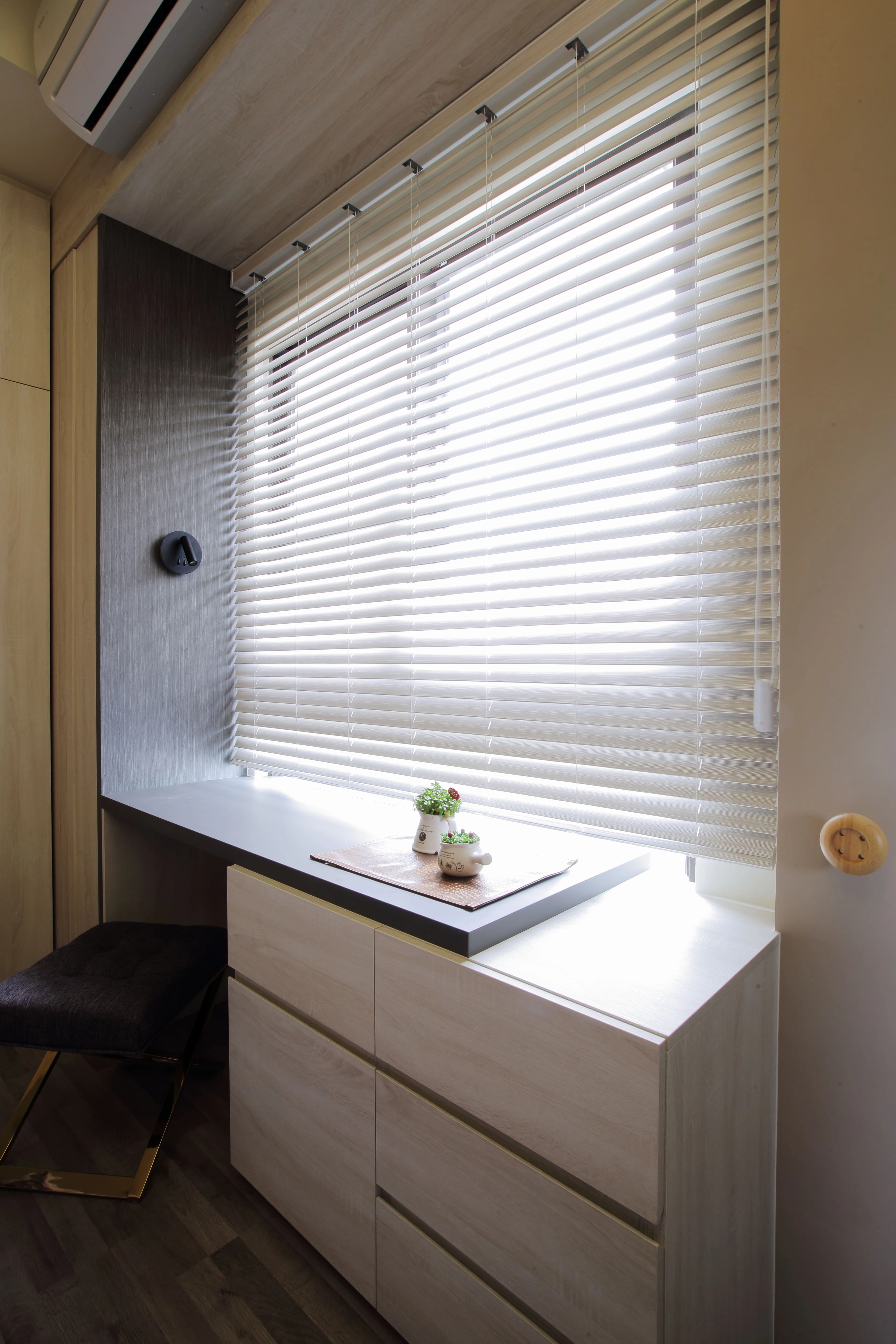 德盈台南客製化系統家具： 職人打造專屬空間，落實理想生活想像。