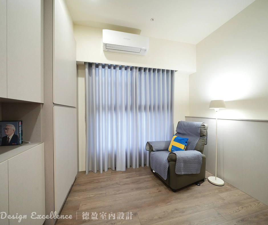 小坪數居家極大化收納規劃，讓日常用品各歸其位。