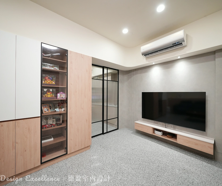 多樣化玻璃材質有效隔煙，確保室內空氣清新，兼具居家美感。