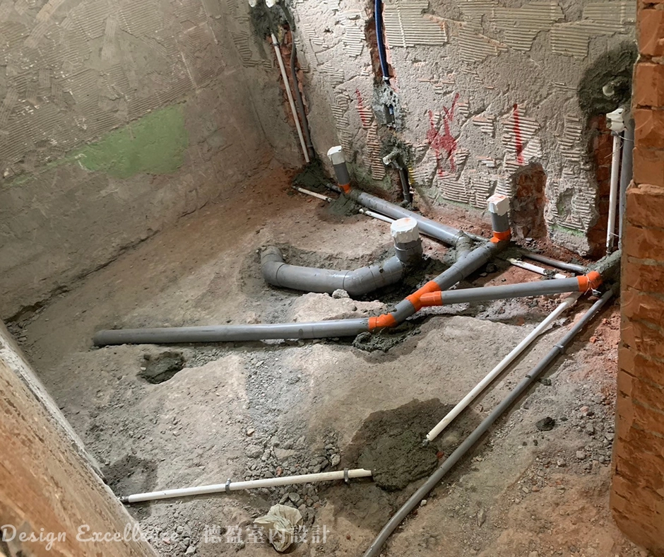 浴室 PU 防水工程與大理石門檻施工，根絕漏水隱患。