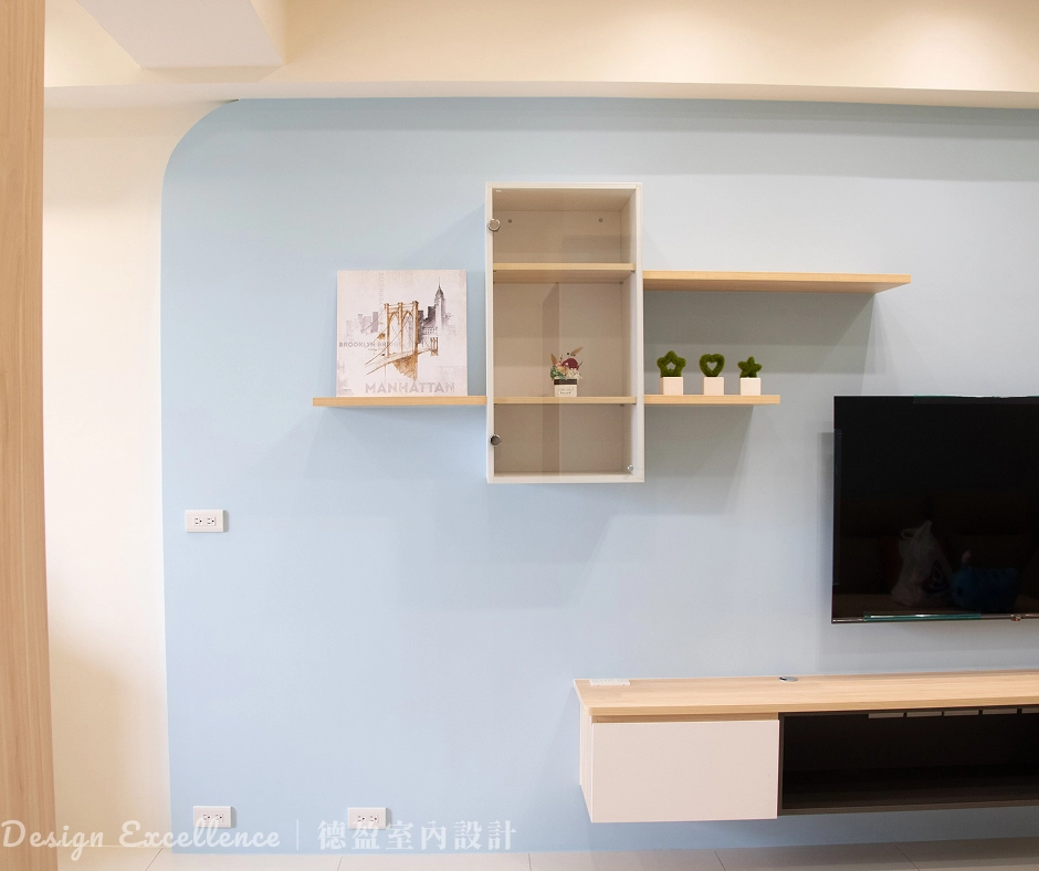客廳懸吊櫃