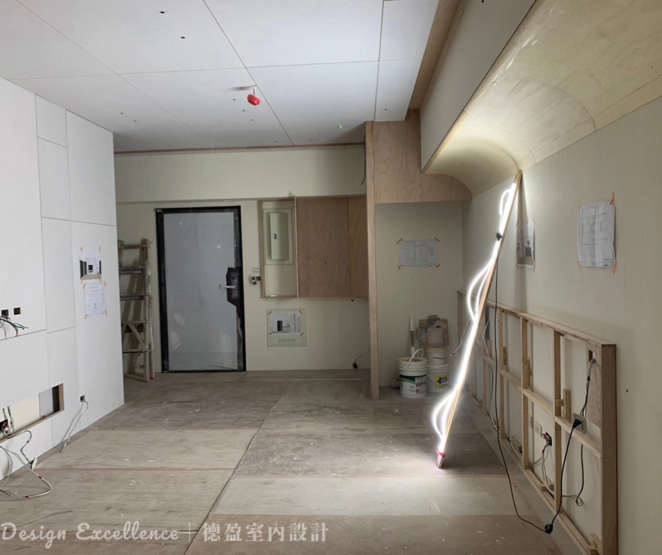 玄關木作修弧設計